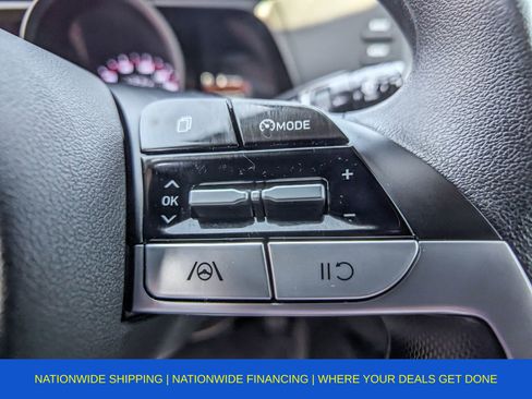 Used 2022 Hyundai Elantra SEL image 28