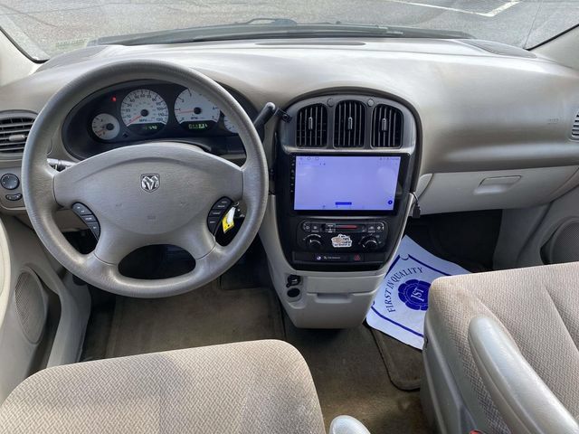 Used 2007 Dodge Caravan SXT FWD image 10
