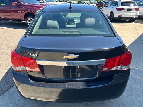 Used 2011 Chevrolet Cruze LS w/ Connectivity Package FWD image 6
