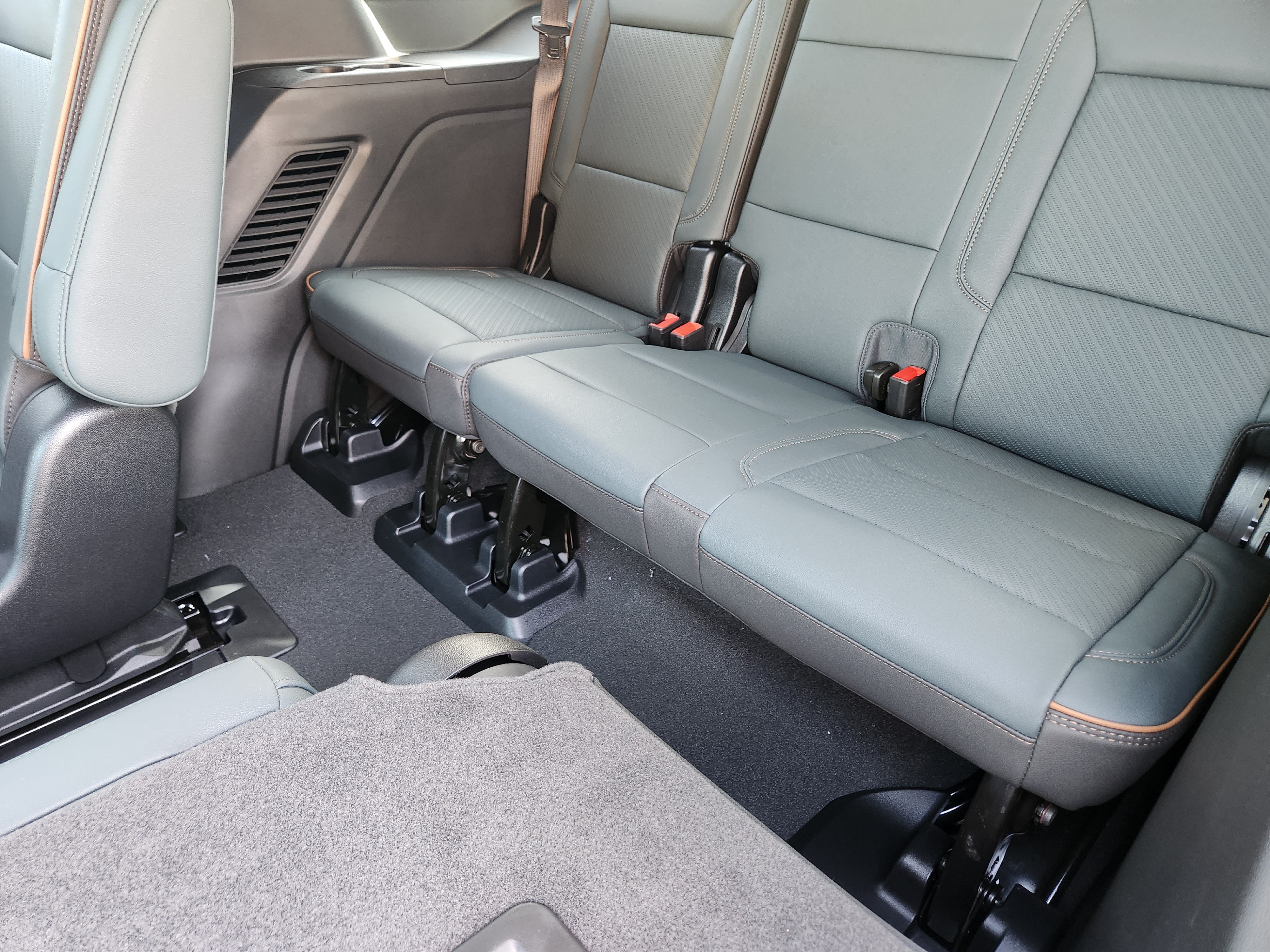 New 2027 GMC Yukon AT4 w/ Technology Package AWD/4WD image 23