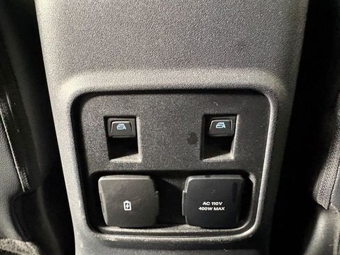 Used 2023 Ford Bronco Wildtrak image 30