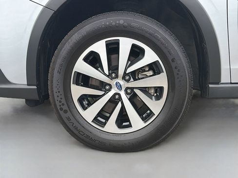 Used 2022 Subaru Outback Premium image 39