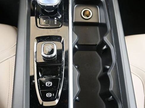 New 2026 Volvo XC60 B5 Plus w/ Protection Package Premier image 34