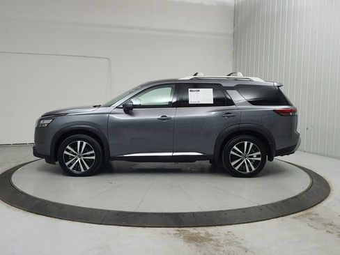 Used 2025 Nissan Pathfinder Platinum w/ Cargo Package FWD image 5