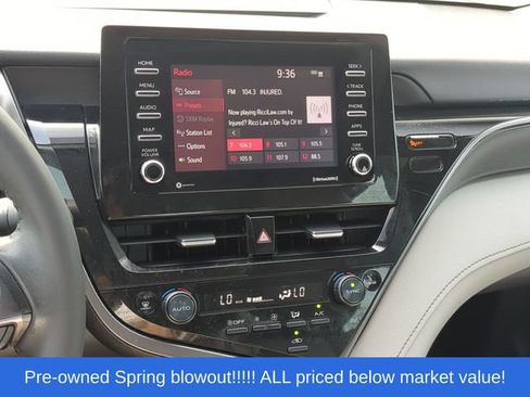Used 2022 Toyota Camry SE w/ Convenience Package FWD image 31