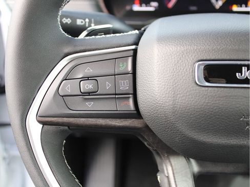 New 2026 Jeep Grand Cherokee Altitude AWD/4WD image 16