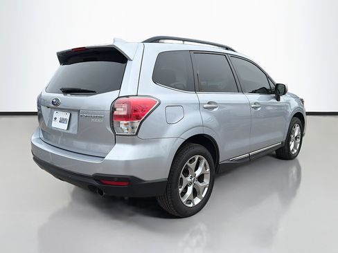 Used 2017 Subaru Forester 2.5i Touring image 3