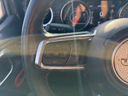 Used 2022 Jeep Wrangler Unlimited Sahara w/ Cold Weather Group AWD/4WD image 14