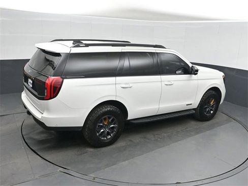Used 2025 Ford Expedition Tremor image 33
