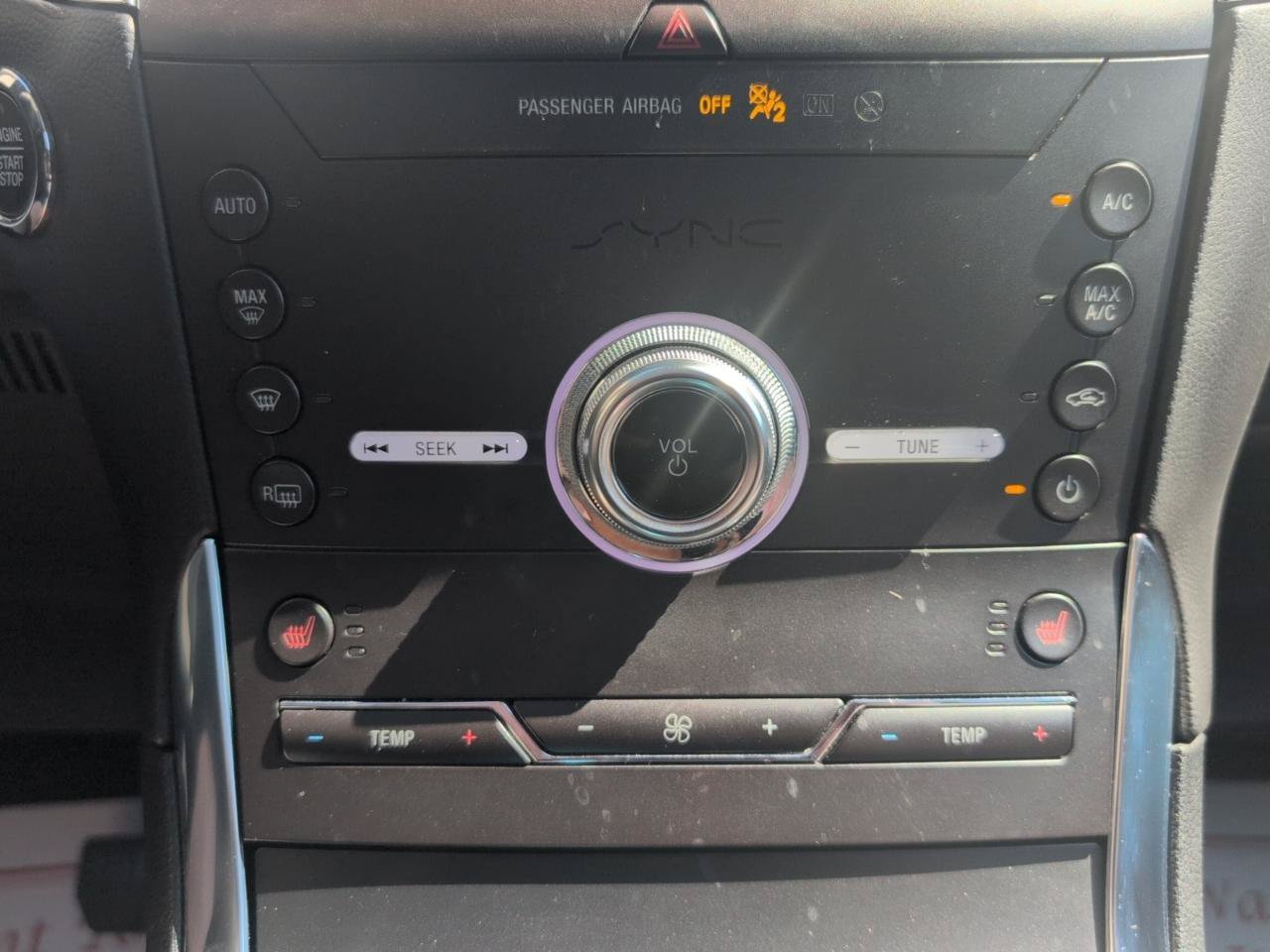 Used 2020 Ford Edge Titanium w/ Cargo Accessory Package AWD/4WD image 21