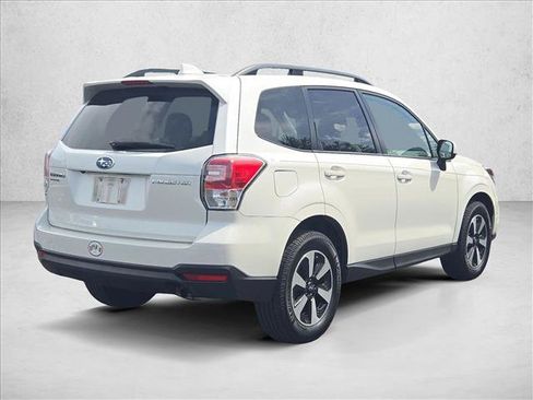 Used 2018 Subaru Forester 2.5i Premium AWD/4WD image 5