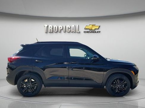New 2026 Chevrolet TrailBlazer LT w/ Midnight Edition FWD image 6