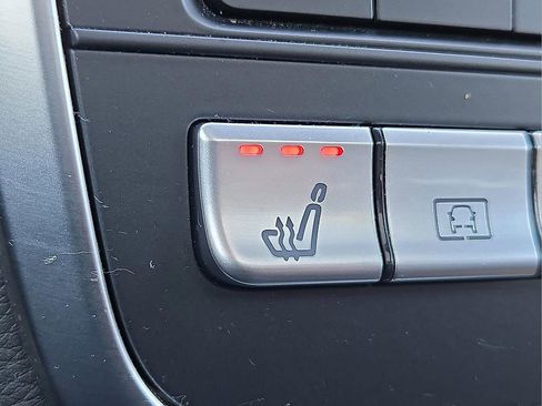 Used 2018 Mercedes-Benz GLA 250 4MATIC image 26