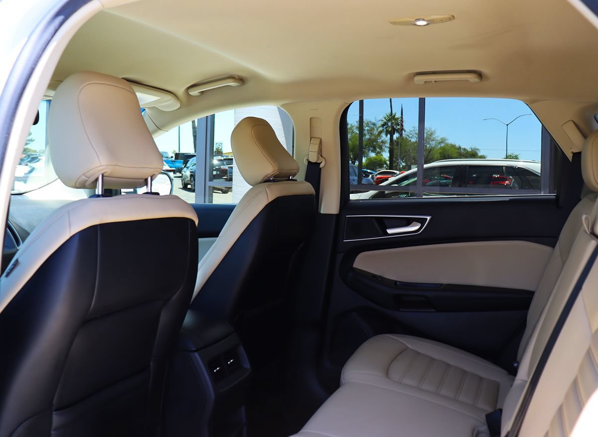 Used 2020 Ford Edge SEL AWD/4WD image 35
