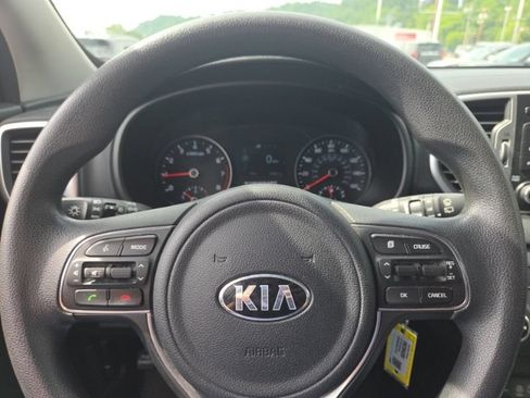 Used 2017 Kia Sportage LX AWD/4WD image 11