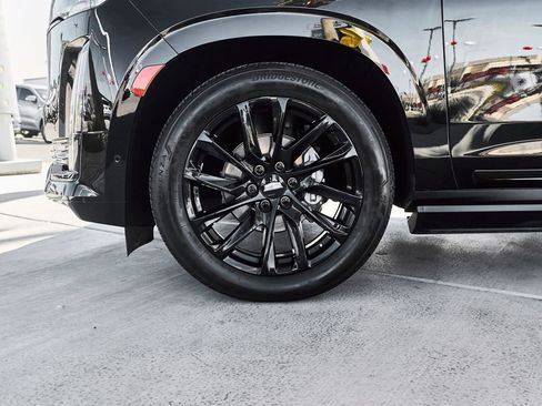 Used 2021 Cadillac Escalade ESV Sport Platinum w/ LPO, ONYX Package AWD/4WD image 3