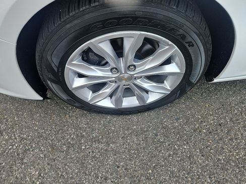 Used 2019 Chevrolet Malibu LT w/ Driver Confidence Package FWD image 10