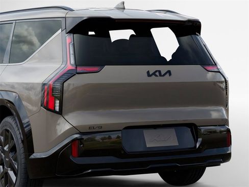 New 2026 Kia EV9 Land w/ Nightfall Edition Package image 13