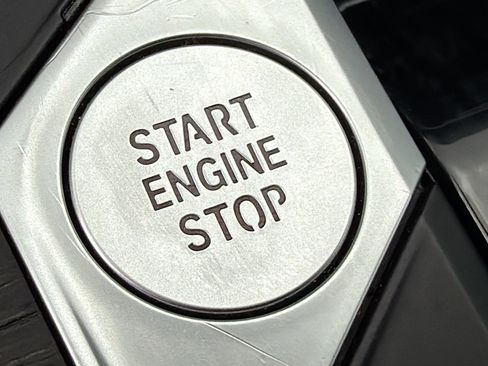 Used 2024 BMW 330i Sedan image 35