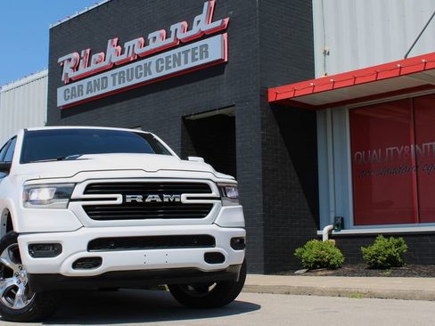 Used 2022 RAM 1500 Laramie AWD/4WD image 1