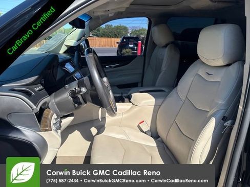 Used 2020 Cadillac Escalade Premium Luxury AWD/4WD image 14