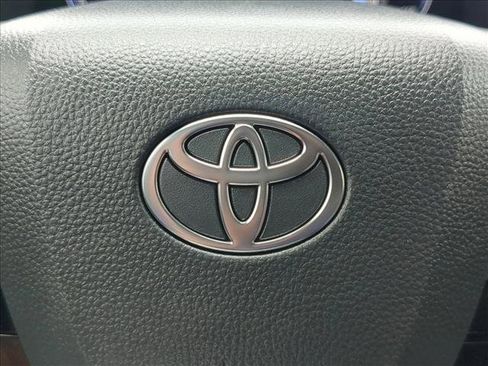 Used 2025 Toyota Camry XSE image 25