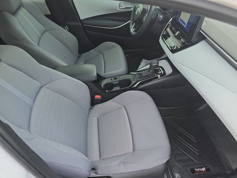 Used 2025 Toyota Corolla SE FWD image 10