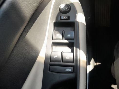 Used 2018 Buick Envision Essence FWD image 9
