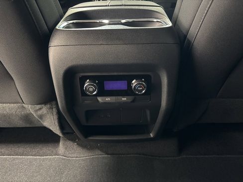 New 2026 Chevrolet Traverse LT image 29