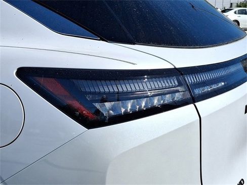 New 2025 Nissan Murano SL image 17