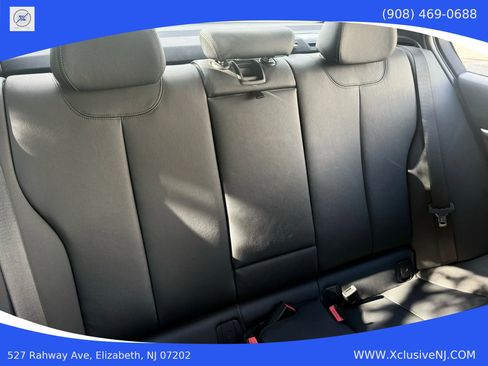 Used 2018 BMW 330i xDrive Sedan w/ Convenience Package image 24