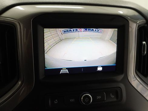 Used 2022 Chevrolet Silverado 1500 Custom AWD/4WD image 21