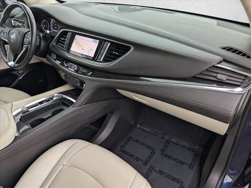 Used 2022 Buick Enclave Premium image 22