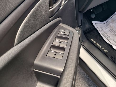 Certified 2026 Honda Ridgeline Sport image 11