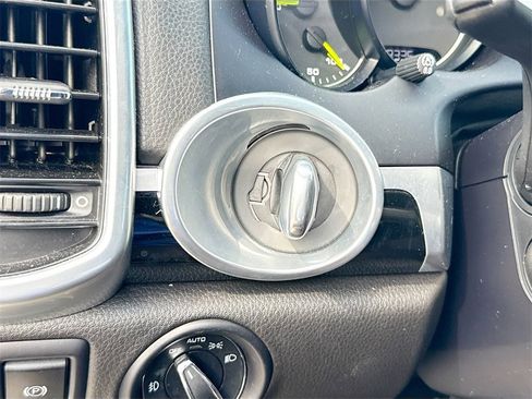 Used 2017 Porsche Cayenne S image 22