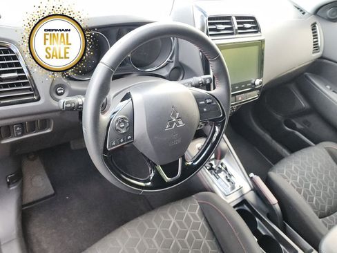 Used 2025 Mitsubishi Outlander Sport LE image 16
