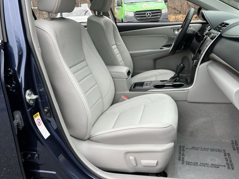 Used 2015 Toyota Camry XLE image 25