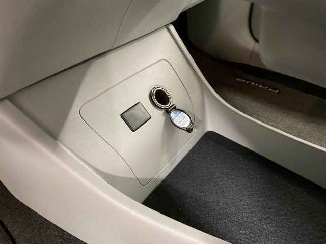 Used 2012 Toyota Prius Three FWD image 23