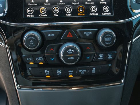Used 2021 Jeep Grand Cherokee Limited AWD/4WD image 20
