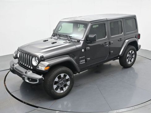 Used 2021 Jeep Wrangler Unlimited Sahara AWD/4WD image 17