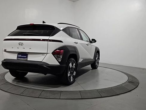 Certified 2025 Hyundai Kona SEL AWD/4WD image 5