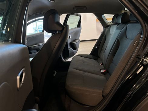 Used 2025 Kia K4 LXS image 24