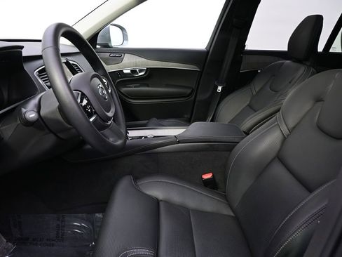Used 2024 Volvo XC90 B6 Ultimate w/ Protection Package Premier image 13