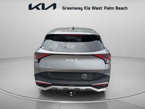Used 2023 Kia Sportage LX image 6