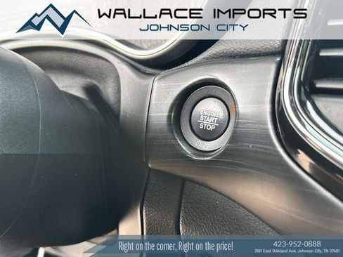 Used 2020 Jeep Grand Cherokee Altitude AWD/4WD image 21