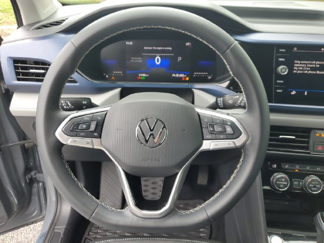 Certified 2024 Volkswagen Taos SE FWD image 32