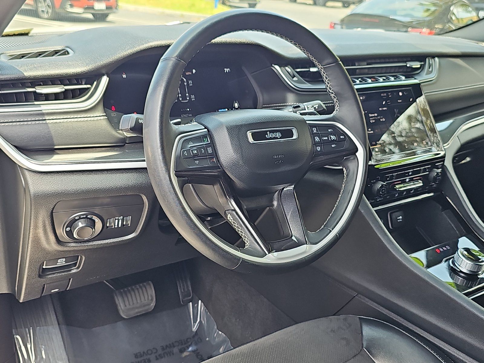 Used 2022 Jeep Grand Cherokee Altitude AWD/4WD image 15