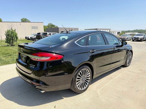 Used 2018 Ford Fusion Titanium FWD image 6