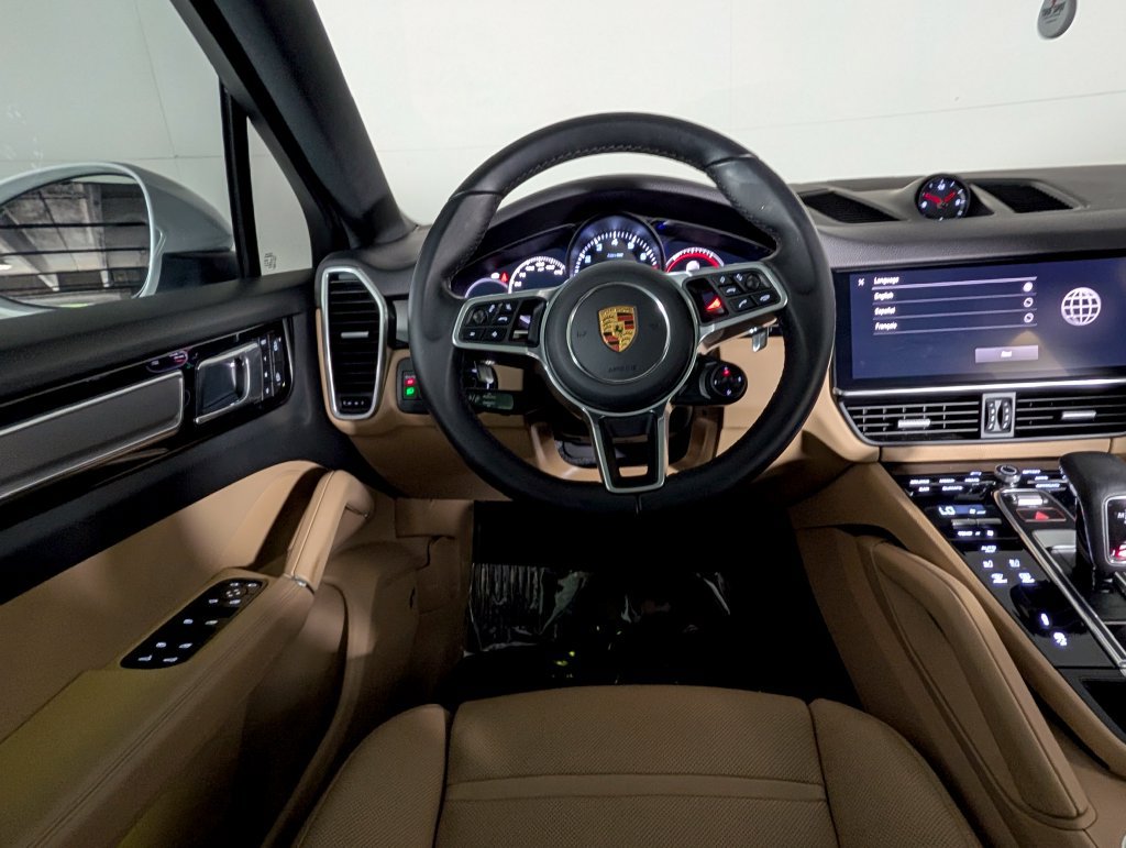 Used 2022 Porsche Cayenne Platinum Edition AWD/4WD image 19