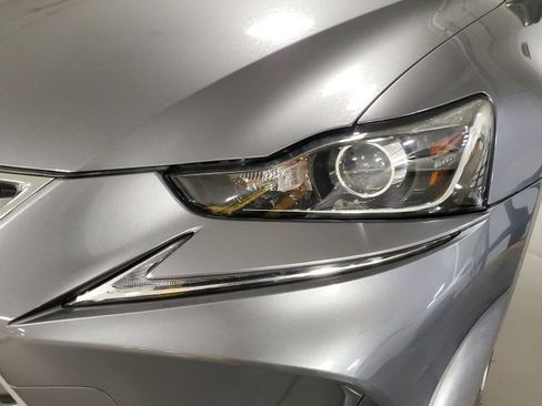 Used 2018 Lexus IS 300 AWD image 26